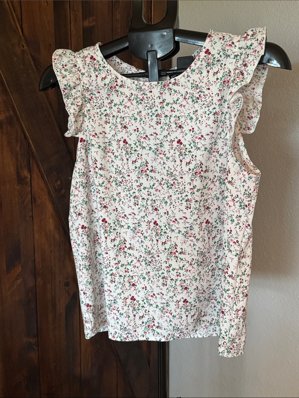 SHEIN White Floral Ruffle Sleeve Camisole with Red & Green Print